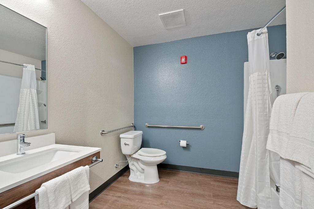 Extended Stay America Suites - Miami - Airport - Blue Lagoon - image 3