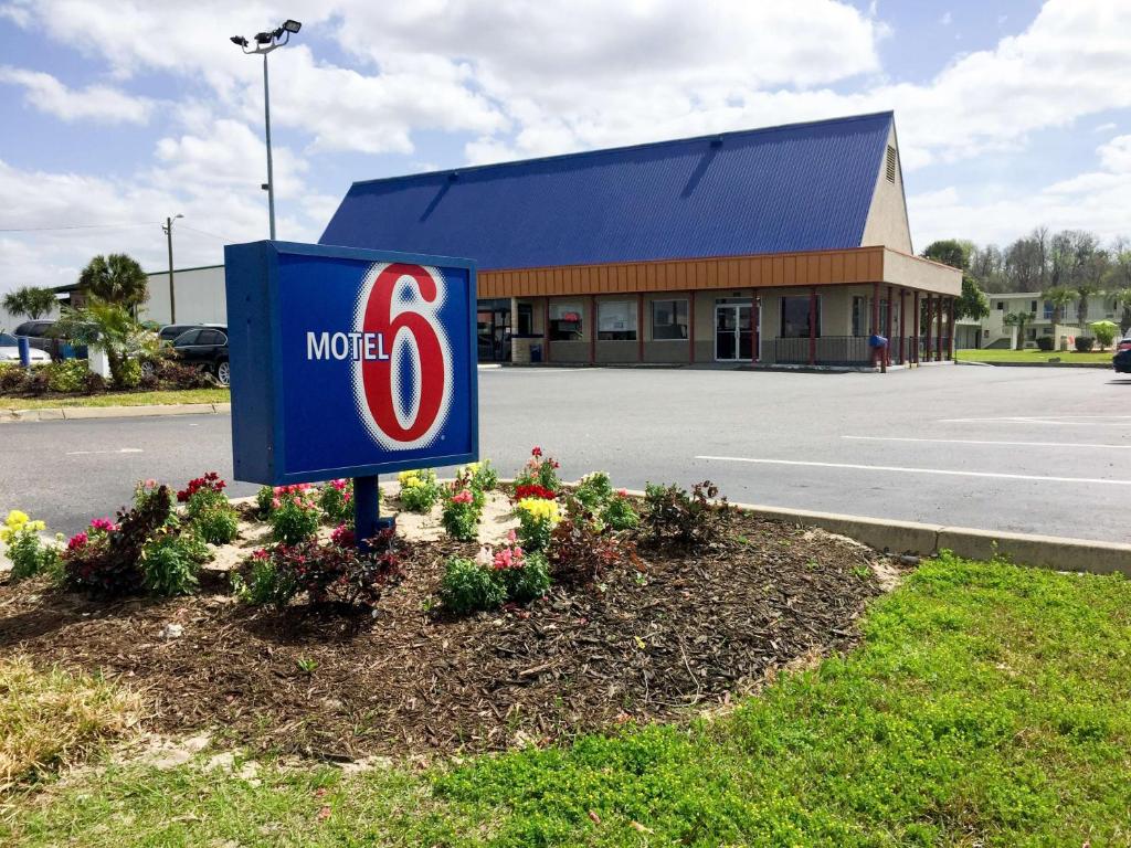 Motel 6-Wildwood FL - main image