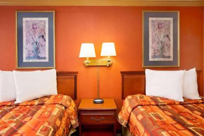 Knights Inn Port Charlotte - image 2