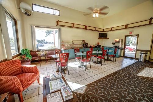 River Side Inn New Port Richey - image 5