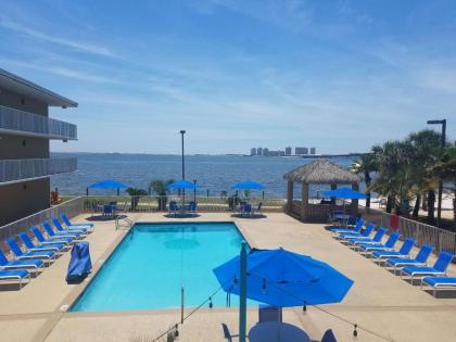 Best Western Navarre Waterfront - image 2