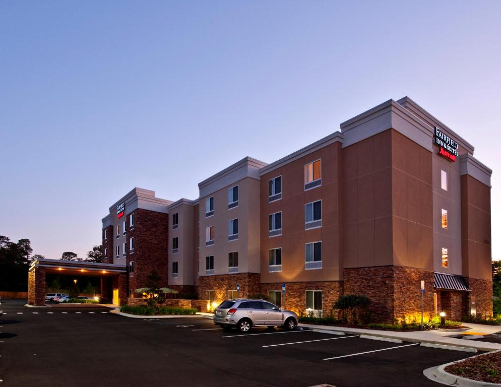 Fairfield Inn & Suites by Marriott Tallahassee Central - image 4