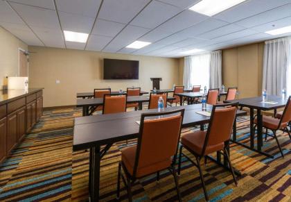 Fairfield Inn & Suites by Marriott Fort Myers Cape Coral - image 5