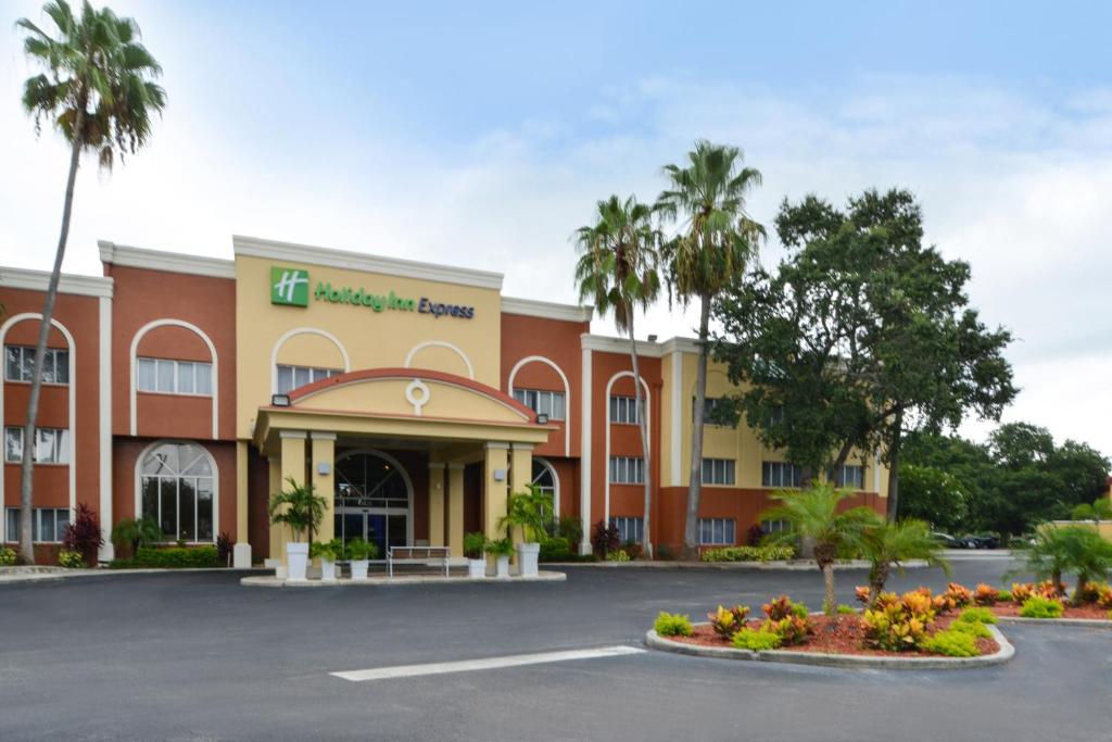 Holiday Inn Express Hotel Clearwater East - ICOT Center an IHG Hotel - main image