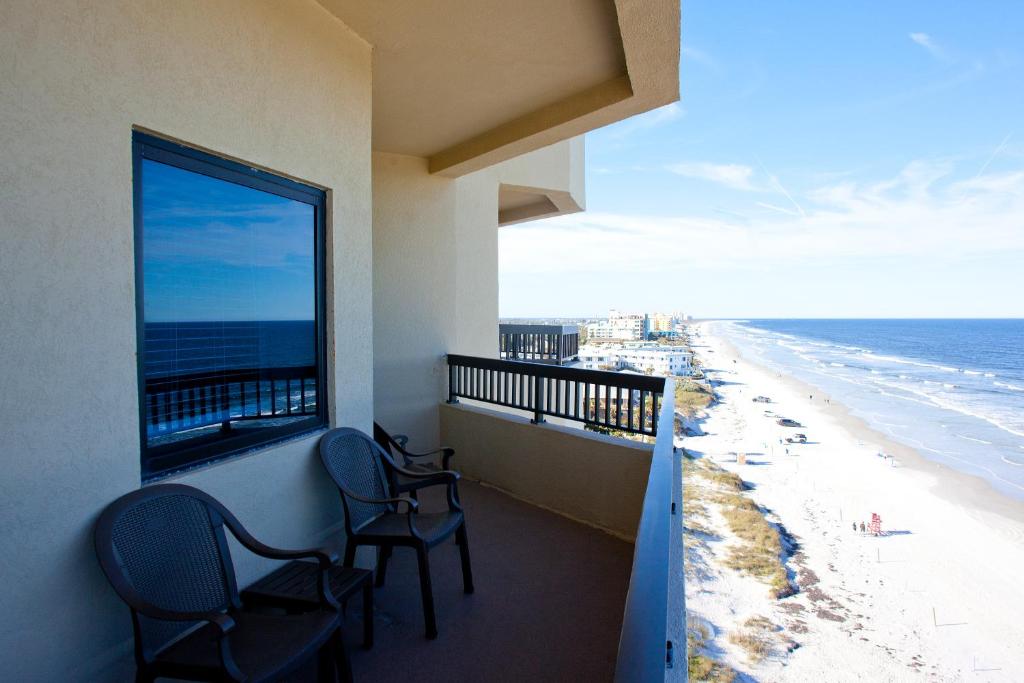 Best Western New Smyrna Beach Hotel & Suites - image 3