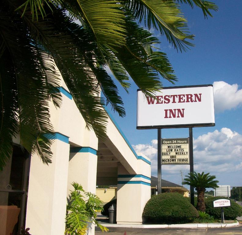 Western Inn - Pensacola - main image