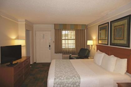 La Quinta Inn by Wyndham Pensacola - image 3