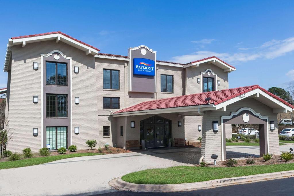 Baymont by Wyndham Tallahassee Central - main image