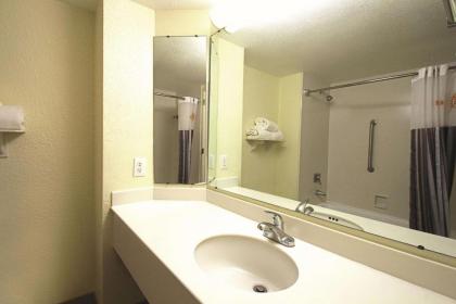 La Quinta by Wyndham Coral Springs University Dr - image 4