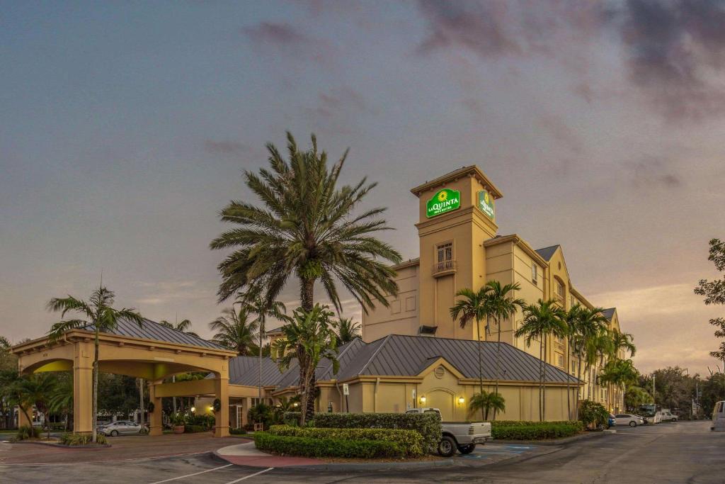 La Quinta by Wyndham Miami Airport West - image 2