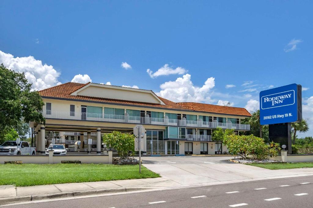 Rodeway Inn Central Clearwater Beach - main image