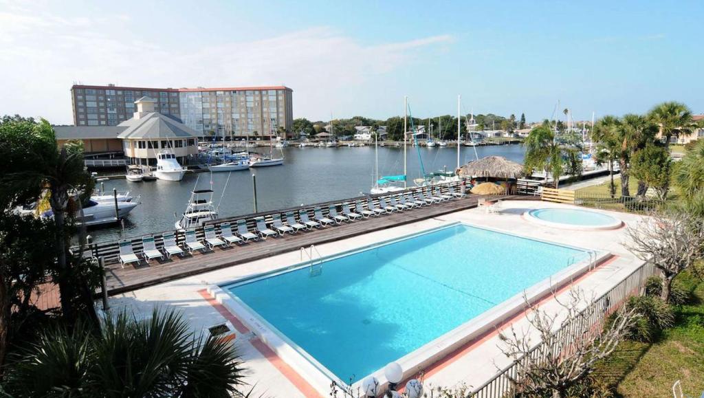 Magnuson Hotel & Marina New Port Richey - image 2