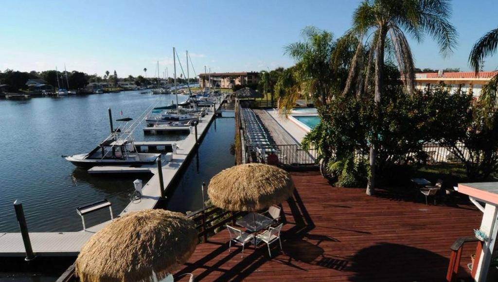 Magnuson Hotel & Marina New Port Richey - image 3