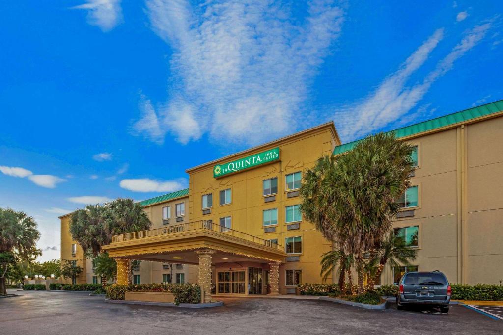 La Quinta by Wyndham Miami Cutler Bay - image 4