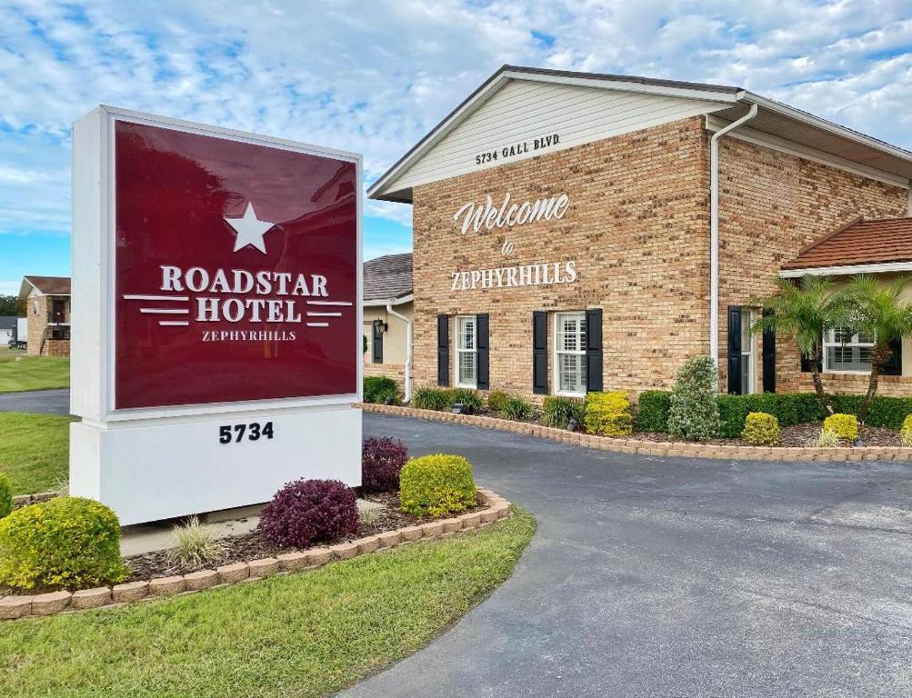 Roadstar Hotel Zephyrhills - main image