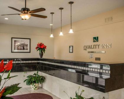 Quality Inn near Manatee Springs State Park - image 2