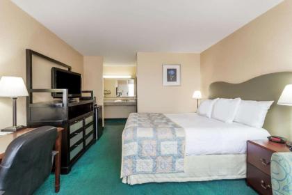 Ramada by Wyndham Altamonte Springs - image 4