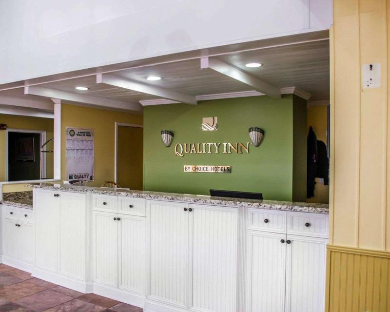 Quality Inn N.A.S.-Corry - image 2