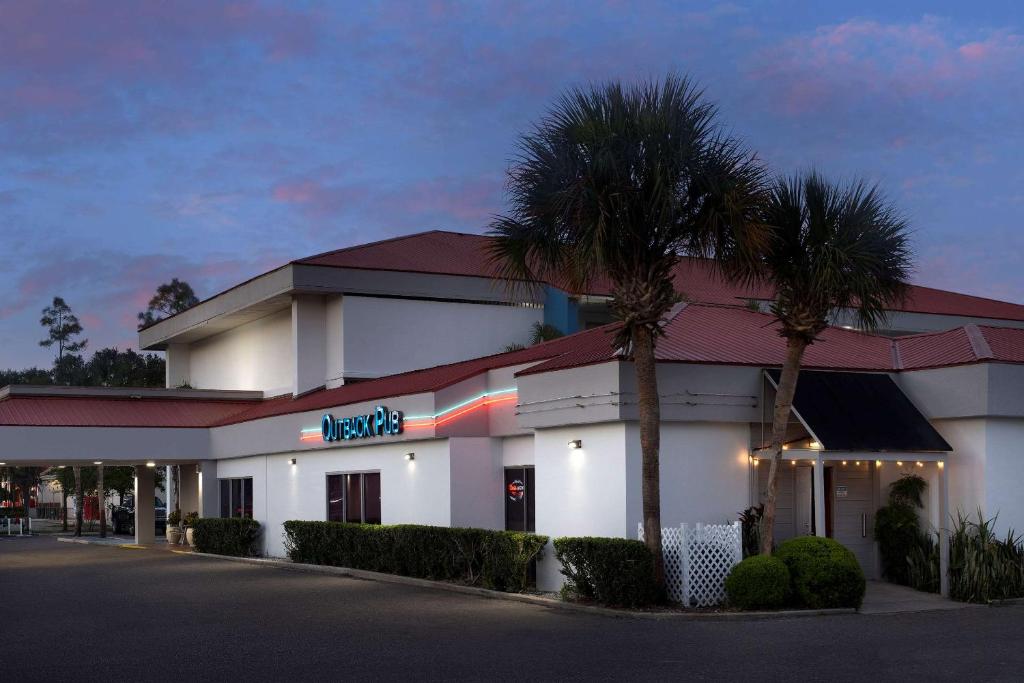 Quality Inn Atlantic Beach-Mayo Clinic Jax Area - main image