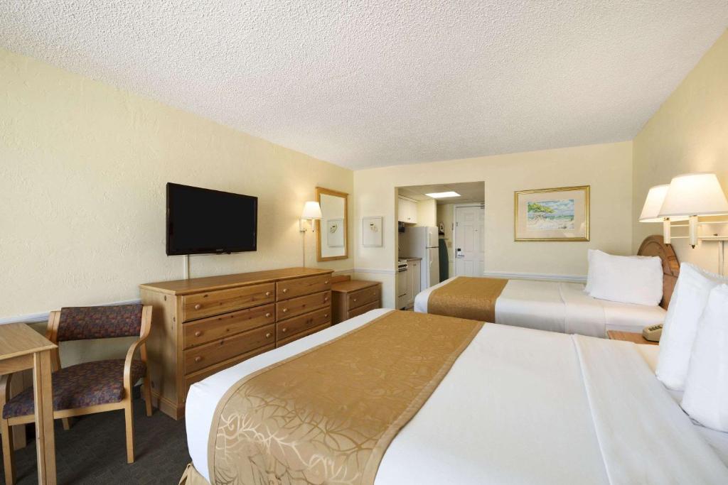 Days Inn by Wyndham Daytona Oceanfront - image 2