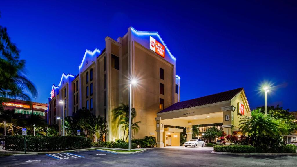 Best Western Plus Kendall Hotel & Suites - main image