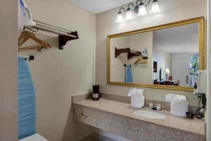 Baymont by Wyndham Panama City Beach - image 3