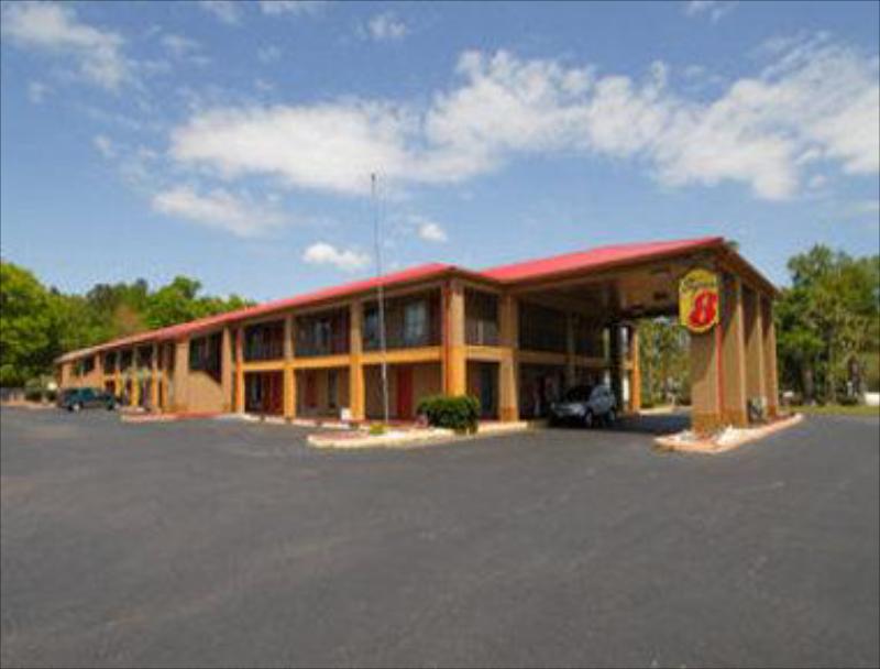 Super 8 by Wyndham Defuniak Springs - image 2