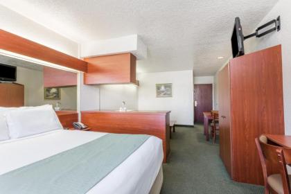 Microtel Inn & Suites Marianna - image 5