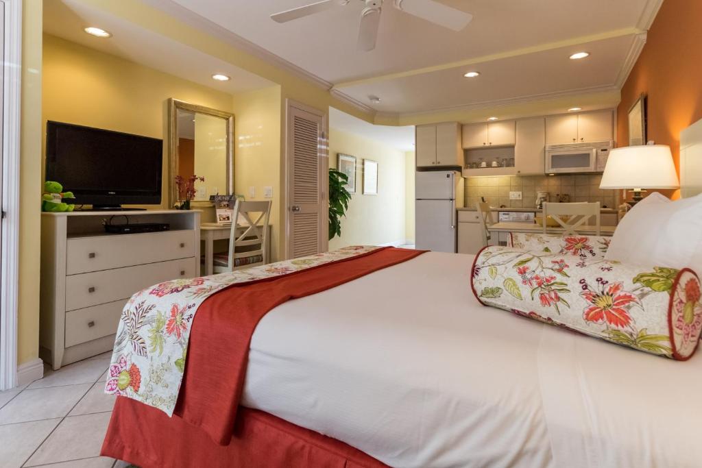 Inn at the Beach-Venice FLORIDA - image 3