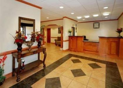 Comfort Inn  Suites Chipley I 10 Florida