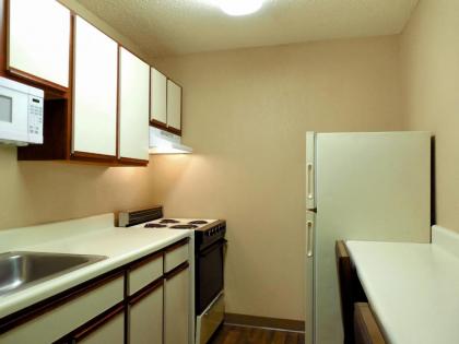 Extended Stay America Suites - Tampa - Airport - Memorial Hwy - image 2