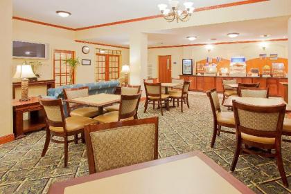 Holiday Inn Express Hotel & Suites Panama City-Tyndall - image 3