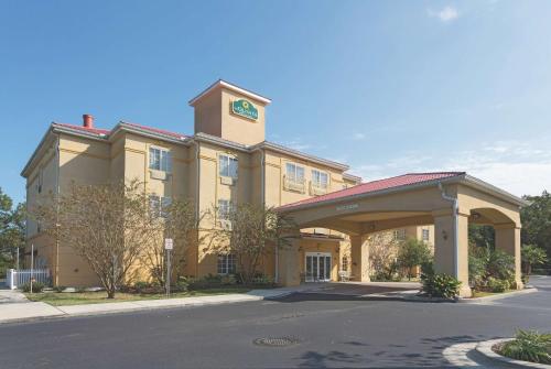 La Quinta Inn & Suites by Wyndham St. Augustine - main image