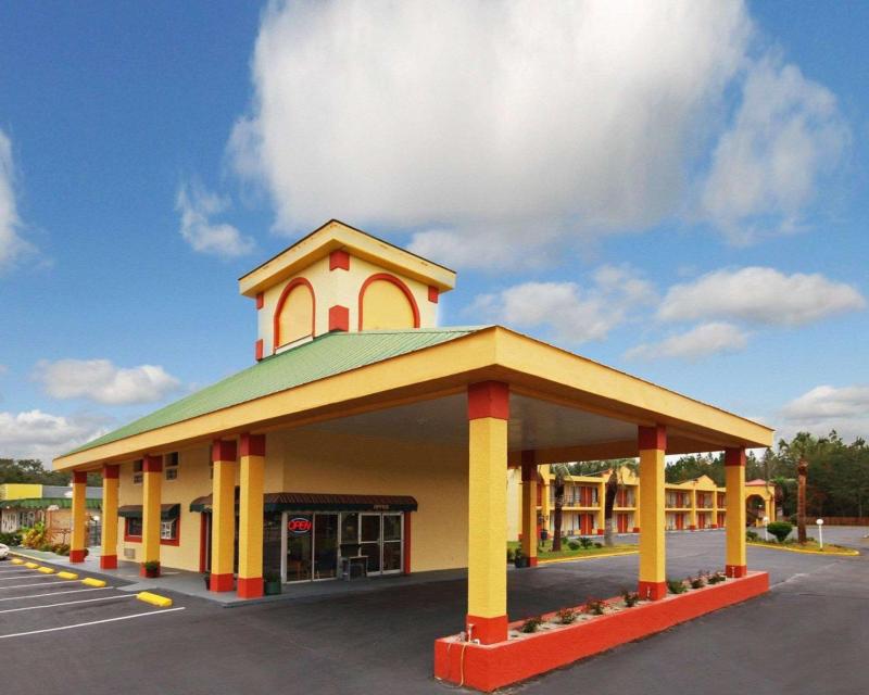 Econo Lodge Perry - main image