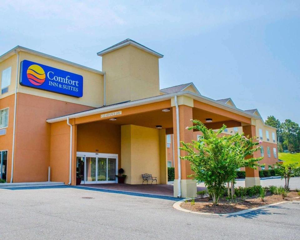 Comfort Inn & Suites Crestview - main image