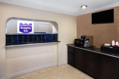 Knights Inn Orlando - image 4