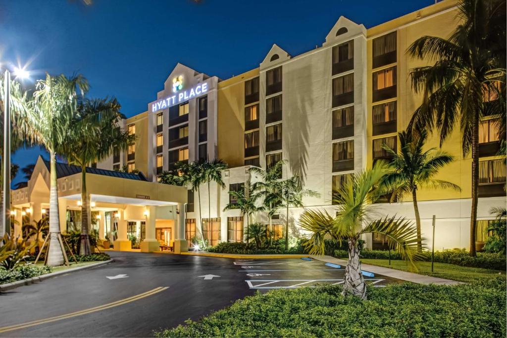 Hyatt Place Fort Lauderdale Cruise Port - main image