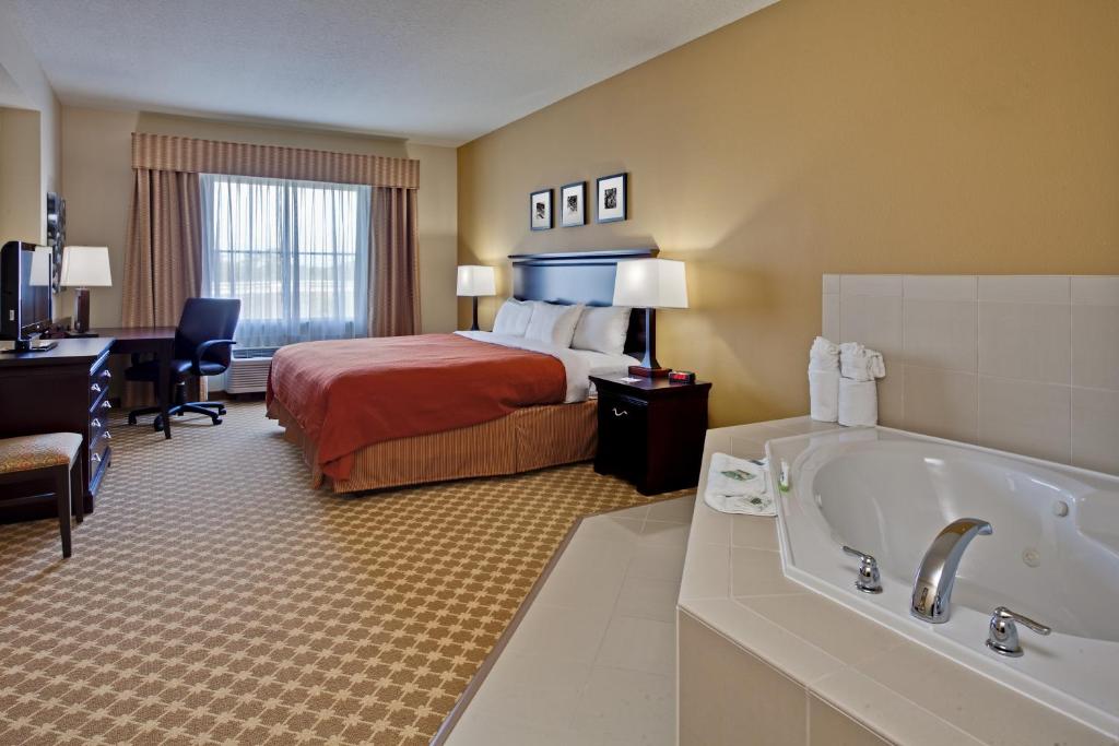 Country Inn & Suites by Radisson Port Orange-Daytona FL - image 4