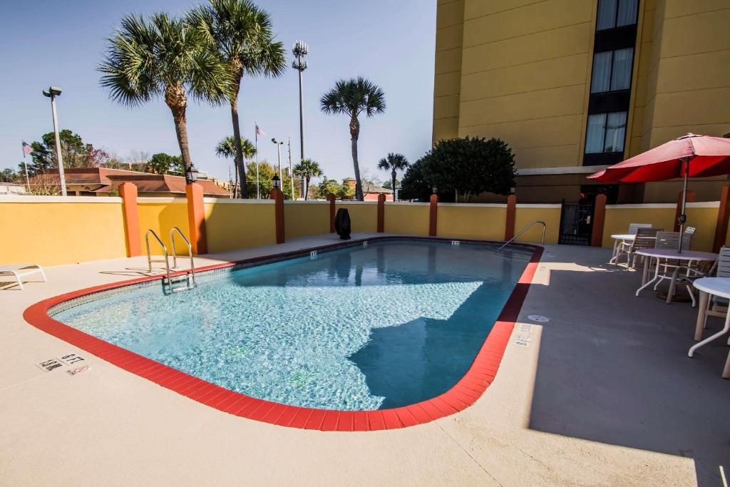 Comfort Suites Baymeadows Near Butler Blvd - image 4