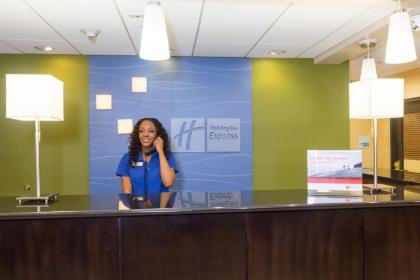 Holiday Inn Express Hotel & Suites Jacksonville Airport an IHG Hotel - image 2