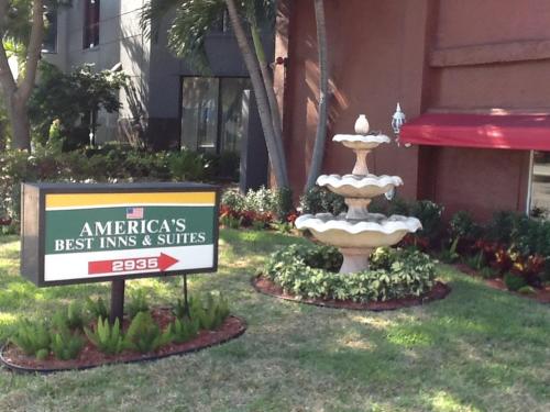 Americas Best Inn and Suites Fort Lauderdale North - image 3