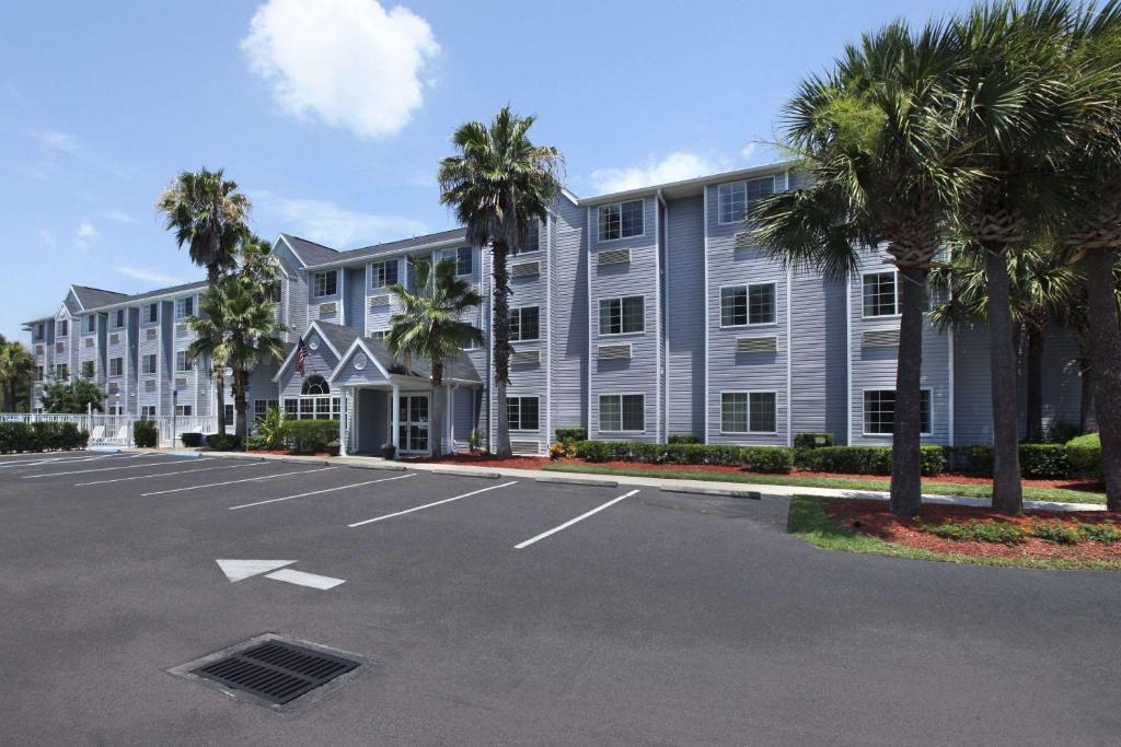 Microtel Inn & Suites Palm Coast - main image