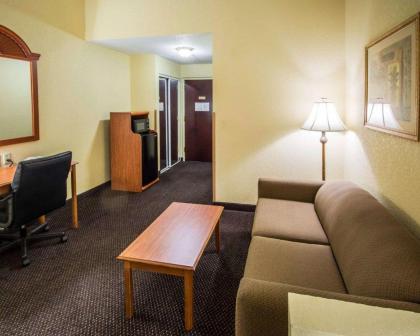 Comfort Inn & Suites Jupiter I-95 - image 2