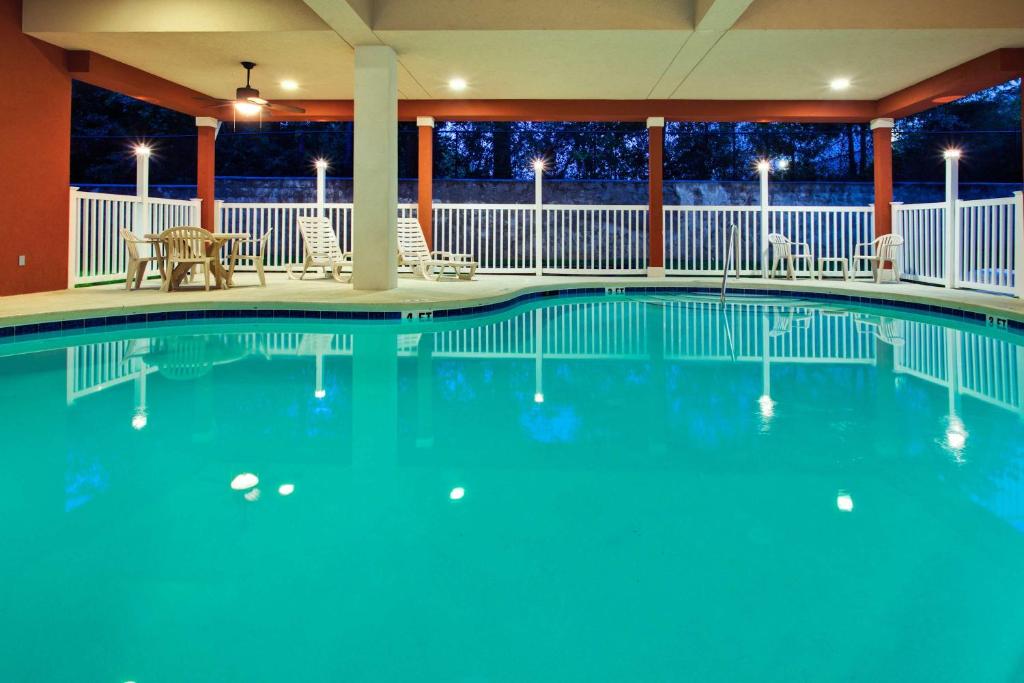 Country Inn & Suites by Radisson Tallahassee Northwest I-10 FL - main image