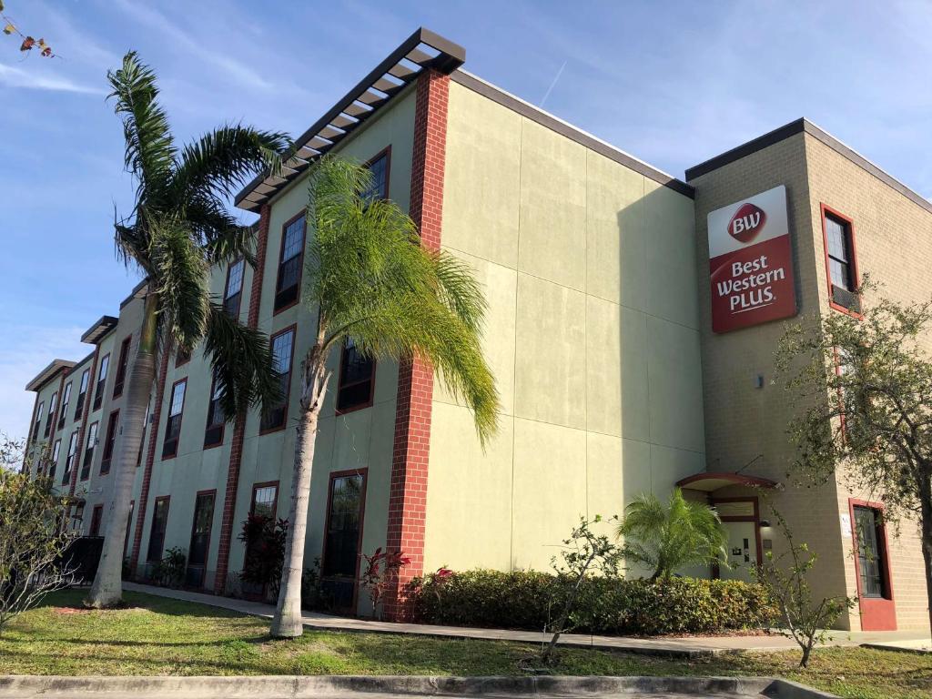 Best Western Plus Bradenton Gateway Hotel - main image