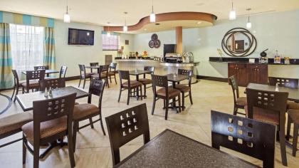 Best Western Plus Bradenton Gateway Hotel - image 5