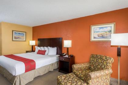 Ramada by Wyndham West Palm Beach Airport - image 4