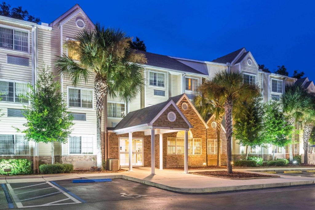 Microtel Inn and Suites Ocala - main image