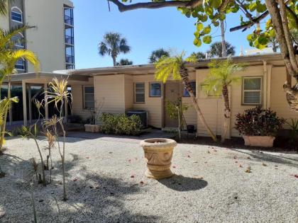 Turtle Crawl Inn - Longboat Key - image 1