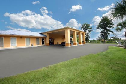 Regency Inn and Suites Defuniak Springs - image 5